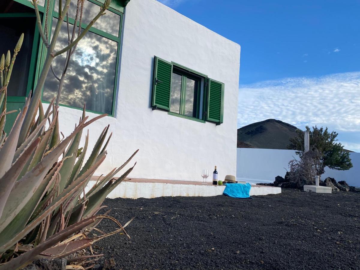 Villas Yaiza. El Golfo Luaran gambar